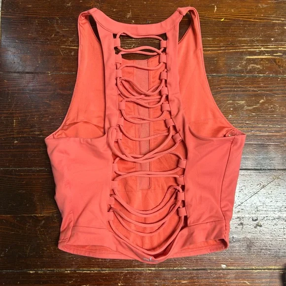 Alo shoelace long tank bra size medium peachy pink color - Picture 2 of 8